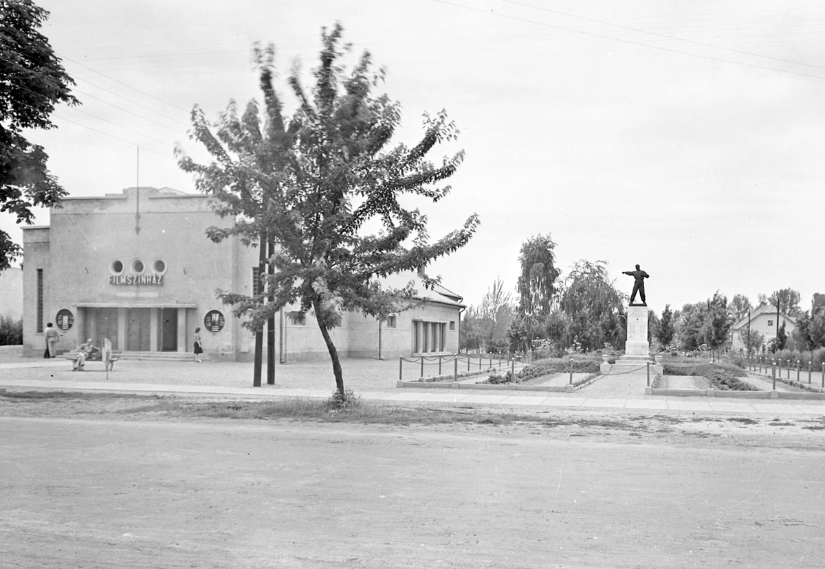 Forrás: (Fortepan) fő utca1