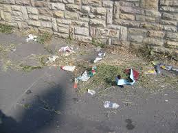 szemét az utcán